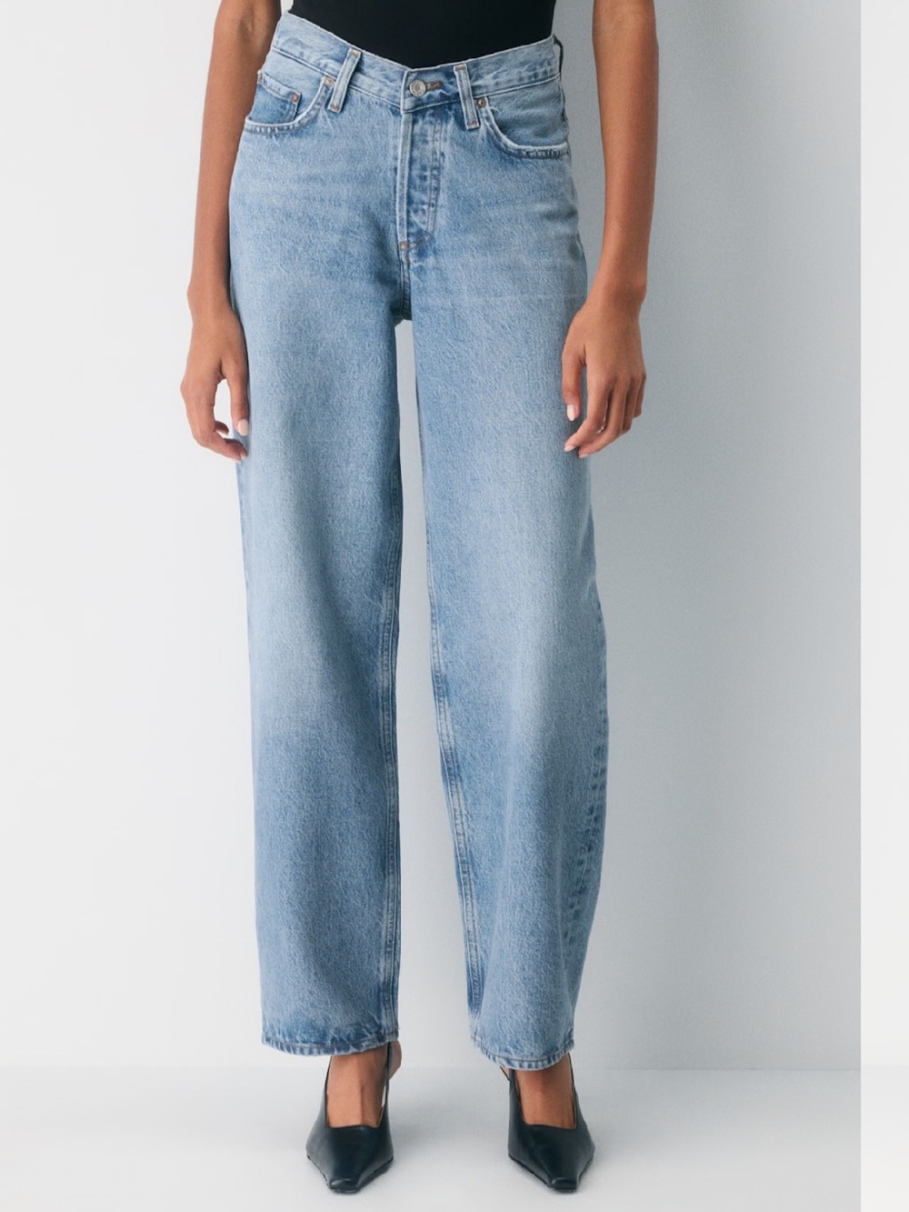 AGOLDE V-Waist Baggy Jean
Relaxed V-waist jeans